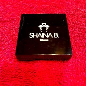 Shaina B. Eyeshadow Duo